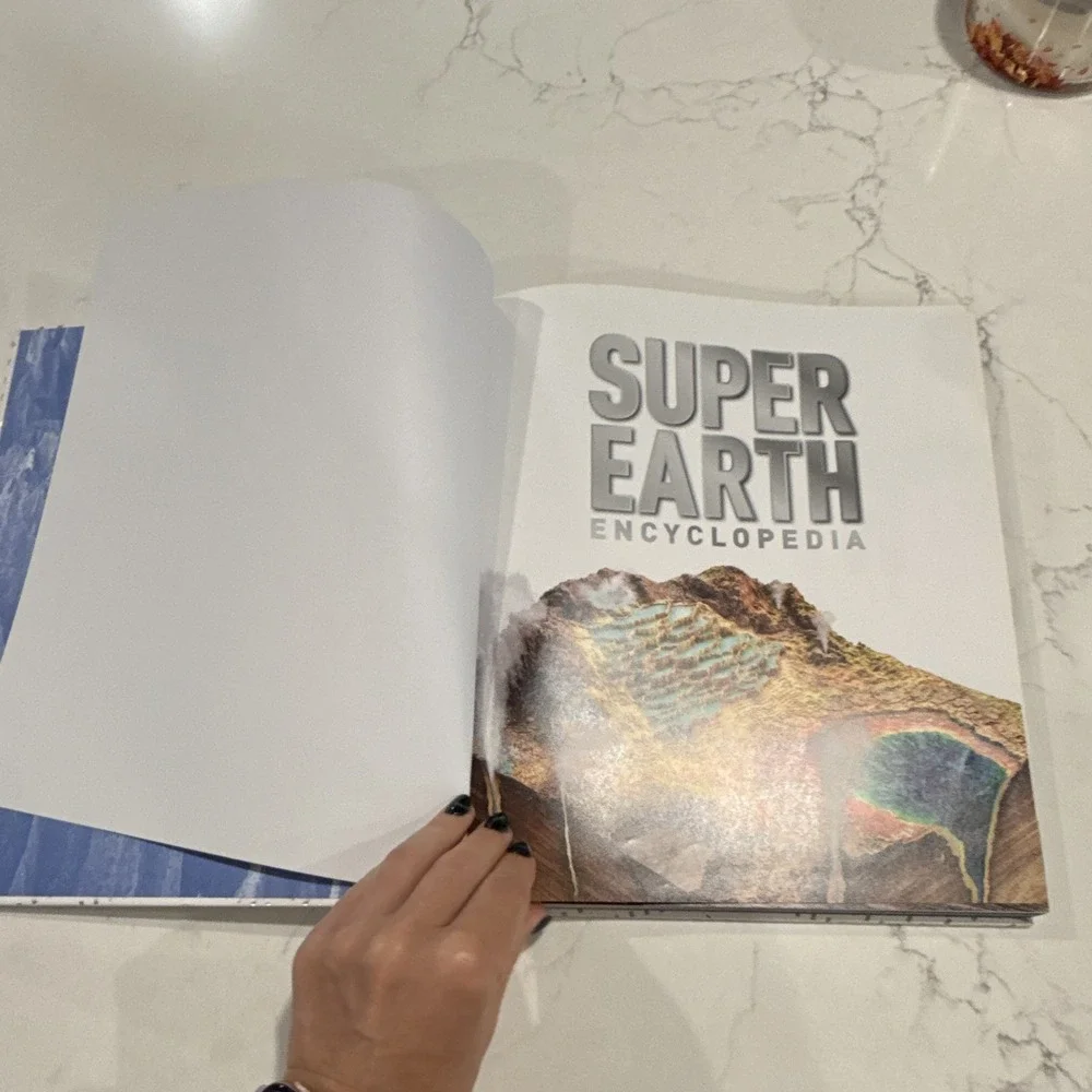 DK Smithsonian Super Earth Encyclopedia Hardcover 2019 Earth Sciences